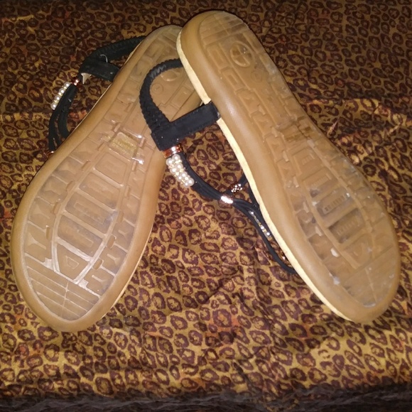 Stylish faux pearls and rhinestones - Picture 3 of 3